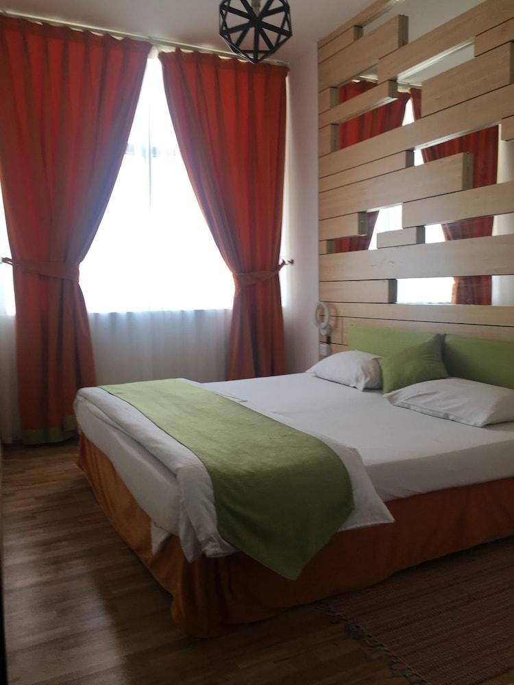 Everest International Hotel دبي المظهر الخارجي الصورة